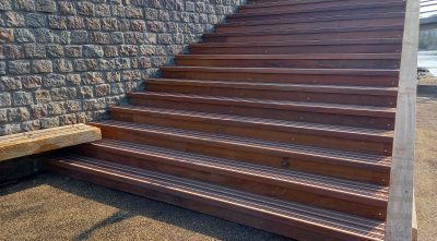 houten trap met gripstrip