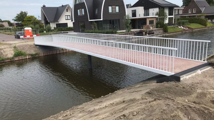 Voetgangersbrug staal Heerhugowaard