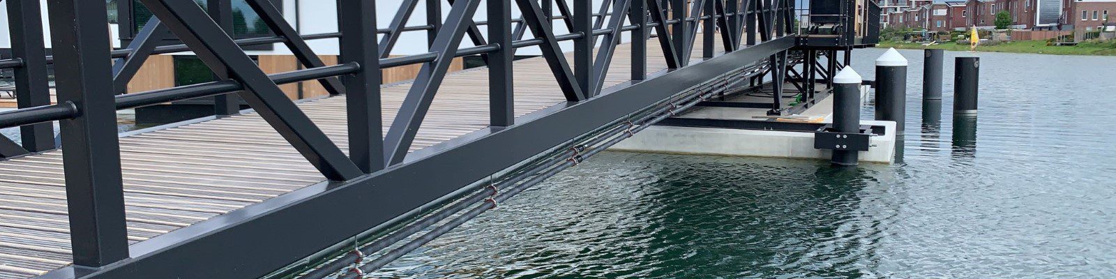 - Drijvende brug